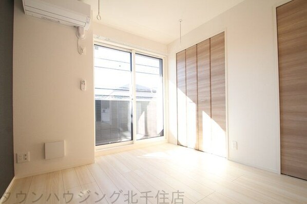 ルリアン西新井本町の物件内観写真